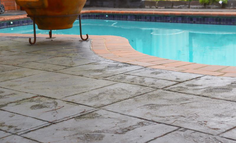 Pool Deck Pouring